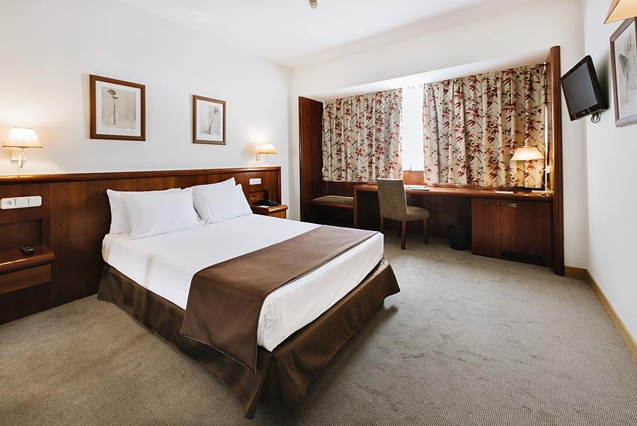 Rafaelhoteles Ventas (Adults Only) Madrid Bagian luar foto